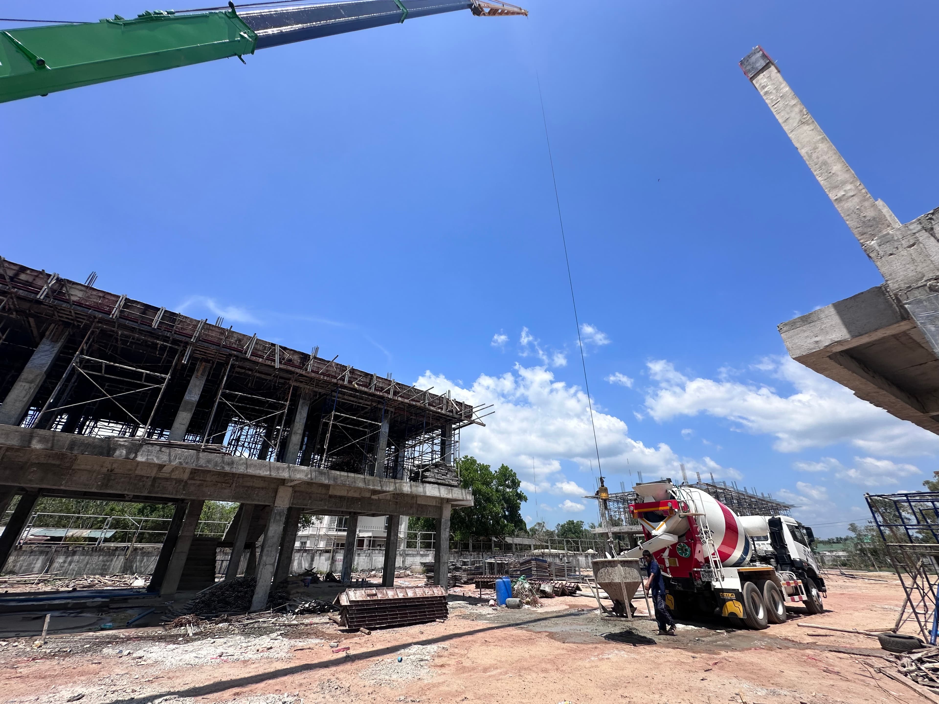 บริการเช่ารถเครนนราธิวาส: ยกทัพบริการเต็มรูปแบบ รถเครน 25-300 ตัน ครบวงจรในนราธิวาส - ภาพที่ 4