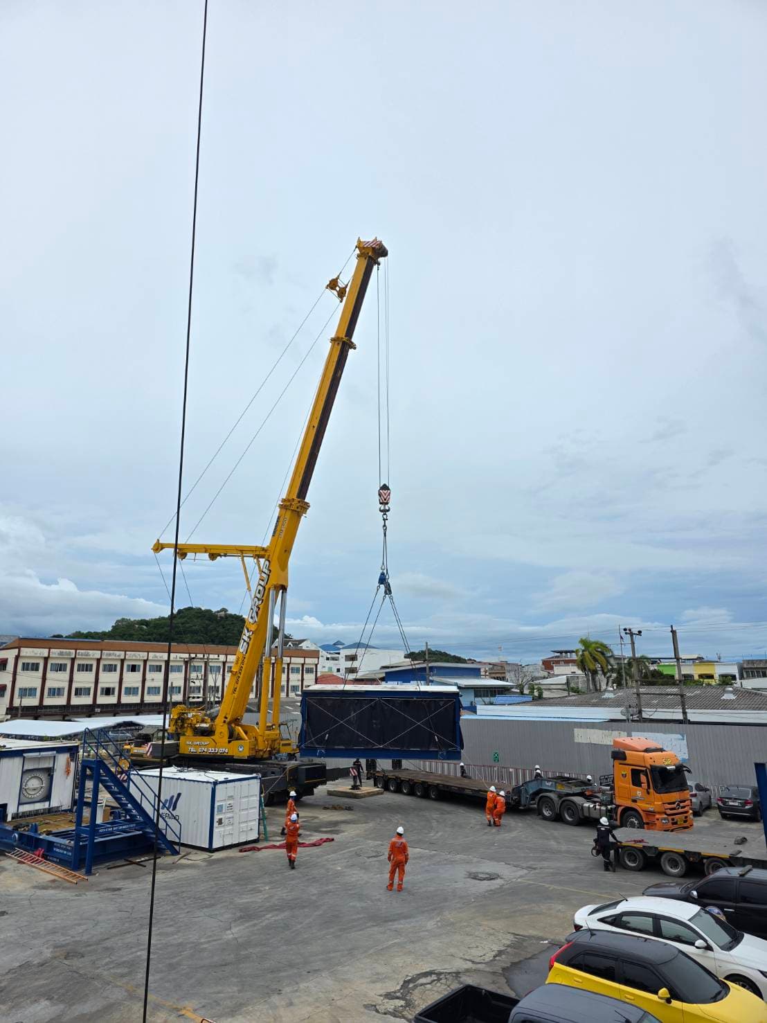 หลักการทำงานของเครน: พลังแห่งความแม่นยำที่ขับเคลื่อนทุกโครงการ