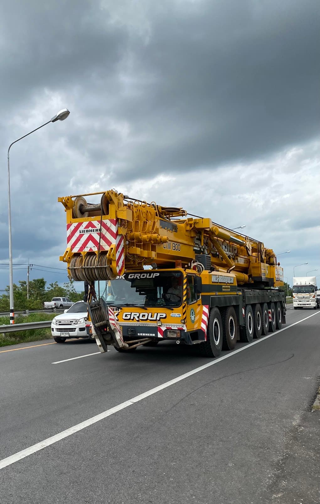 LIEBHERR vs ZOOMLION vs KATO vs DEMAG: เปรียบเทียบแบรนด์รถเครนยอดนิยม 2025 เลือกแบรนด์ไหนให้เหมาะกับงาน?คู่มือการเช่าเครน ทั่วไป - ภาพที่ 2 จาก 2