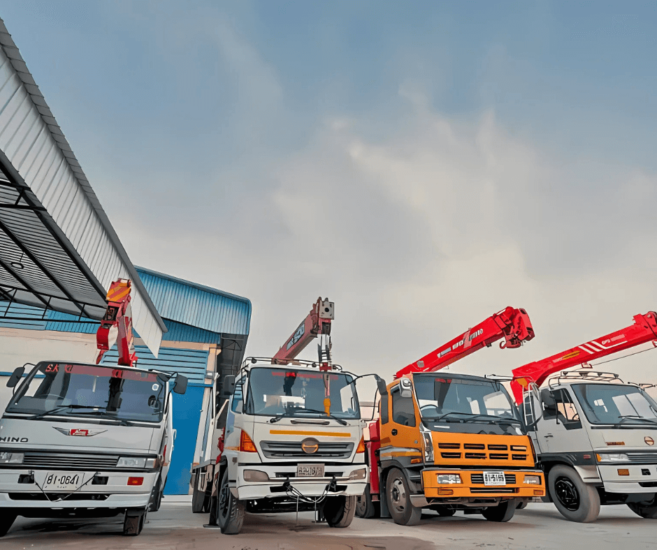 บริการรถเฮี๊ยบ (รถบรรทุกติดเครน)