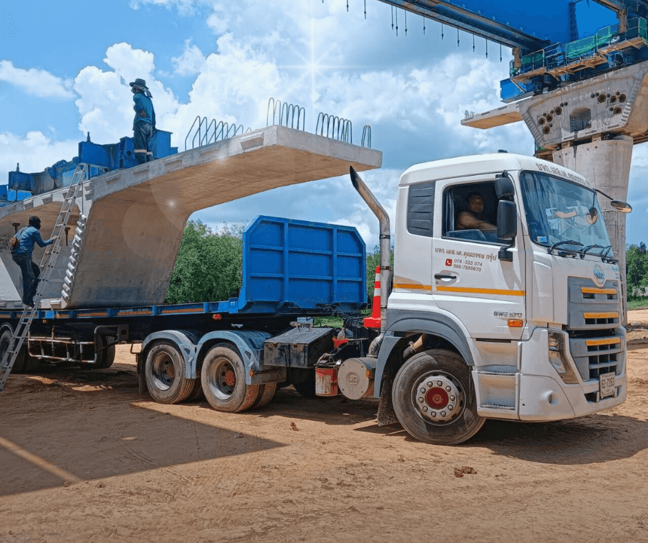 รถเทรลเลอร์โลว์เบดสำหรับขนส่งเครื่องจักรกลหนัก